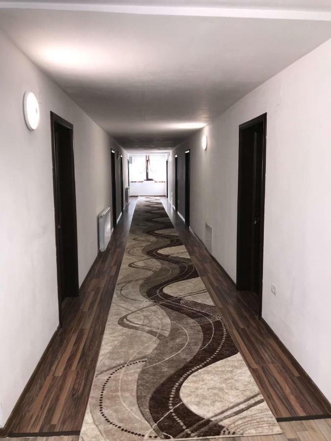 Hôtel Vila Mogan à Moieciu de Jos Extérieur photo